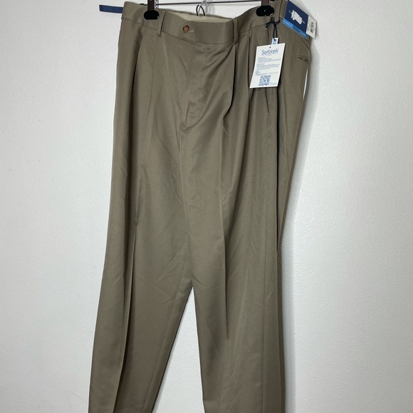Croft And Barrow Pleated Classic Fit Pants 38x30 Mens NWT No Iron Wrinkle Free - Picture 1 of 10